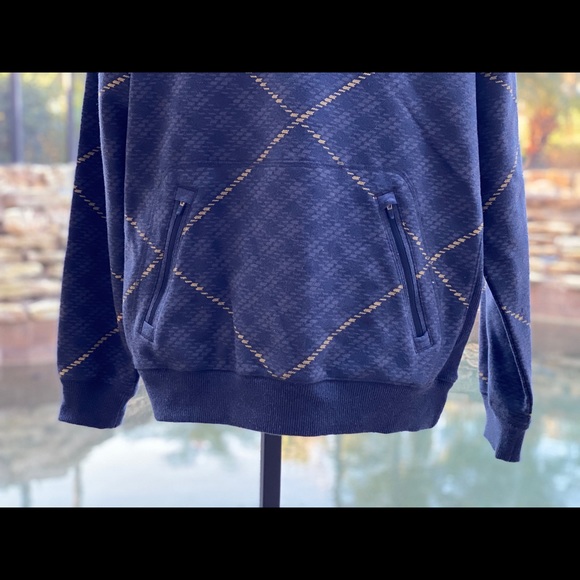 NIKE LEBRON JAMES WITNESS CREST V-NECK SWEATER - Picture 6 of 6